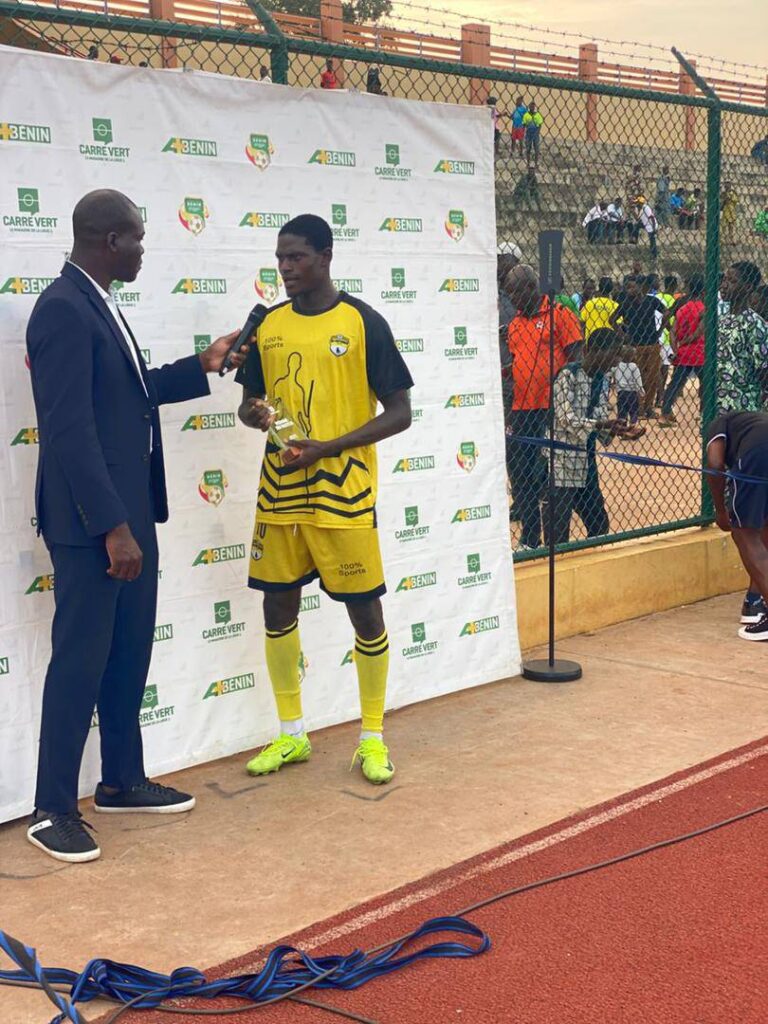 Soumaila Hounkpe, l’homme du match lors du duel entre Dragon FC et AS Cotonou